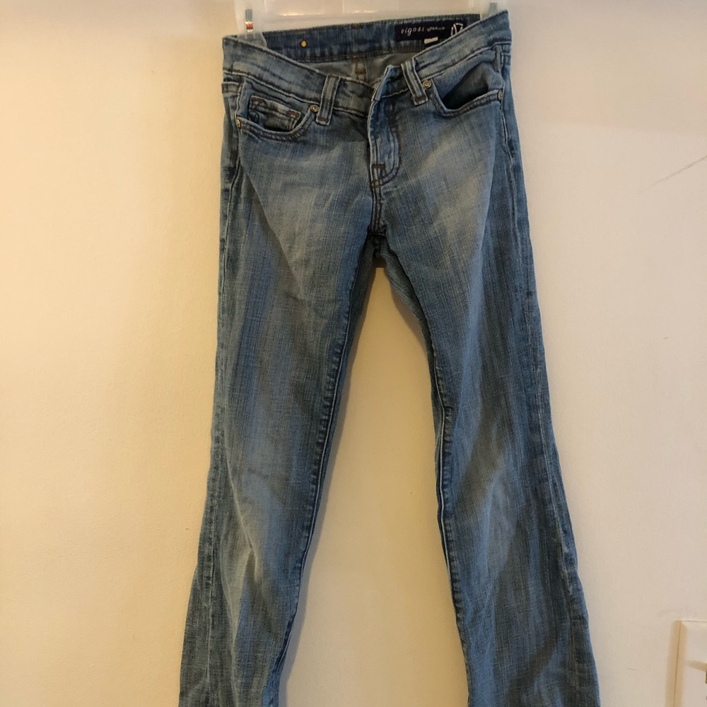 Size 0 Vigoss Jeans. Good condition
